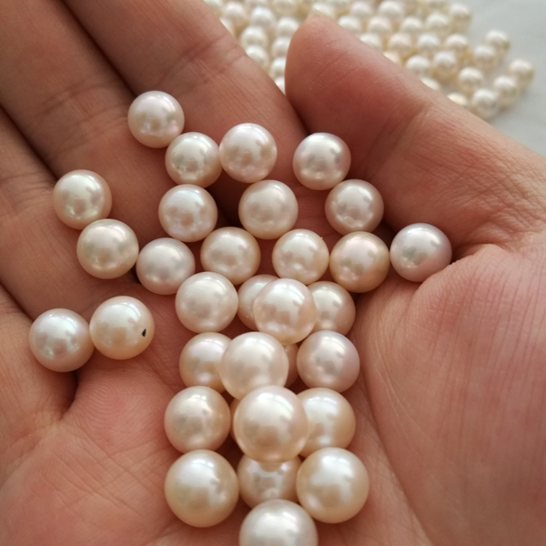 freshwater round pearls .jpg