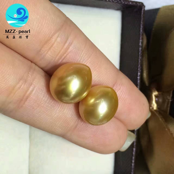 Golden South Sea Pearls in pairs- natural color - Baroque shape, sizes ...